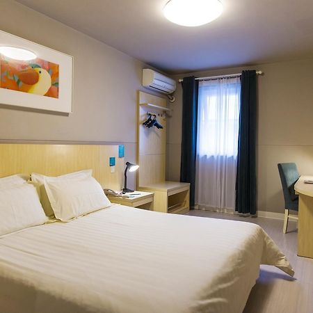 Jinjiang Inn Guangzhou Sanyuanli Avenue Heyi Street Buitenkant foto